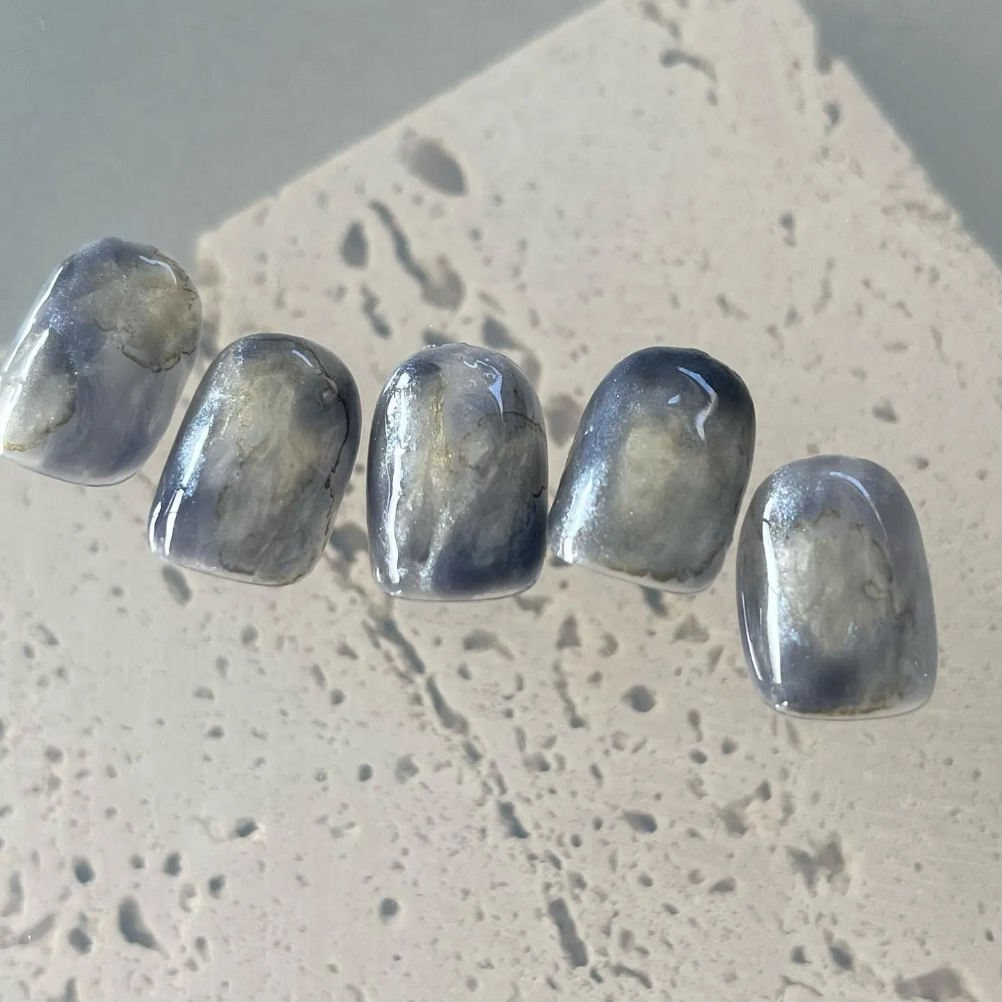 【横浜│港南区│ブルーライン下永谷駅】ブルー×ゴールドデザイ...