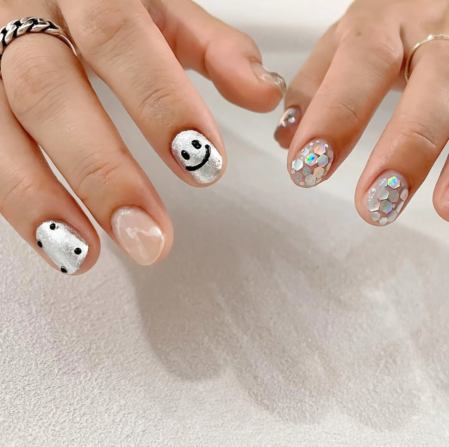 【横浜│港南区│ブルーライン下永谷駅】シルバーネイル♪♪左右...