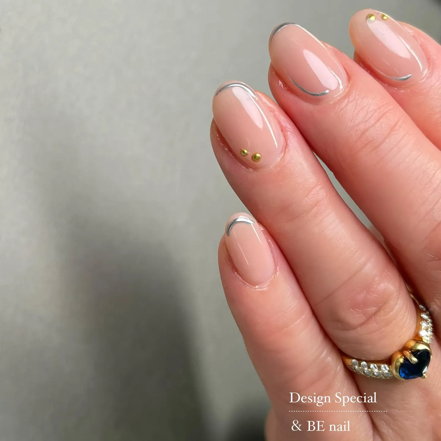 シンプルピンクネイル×シルバーライン♪横浜ニュアンスネイルサ...