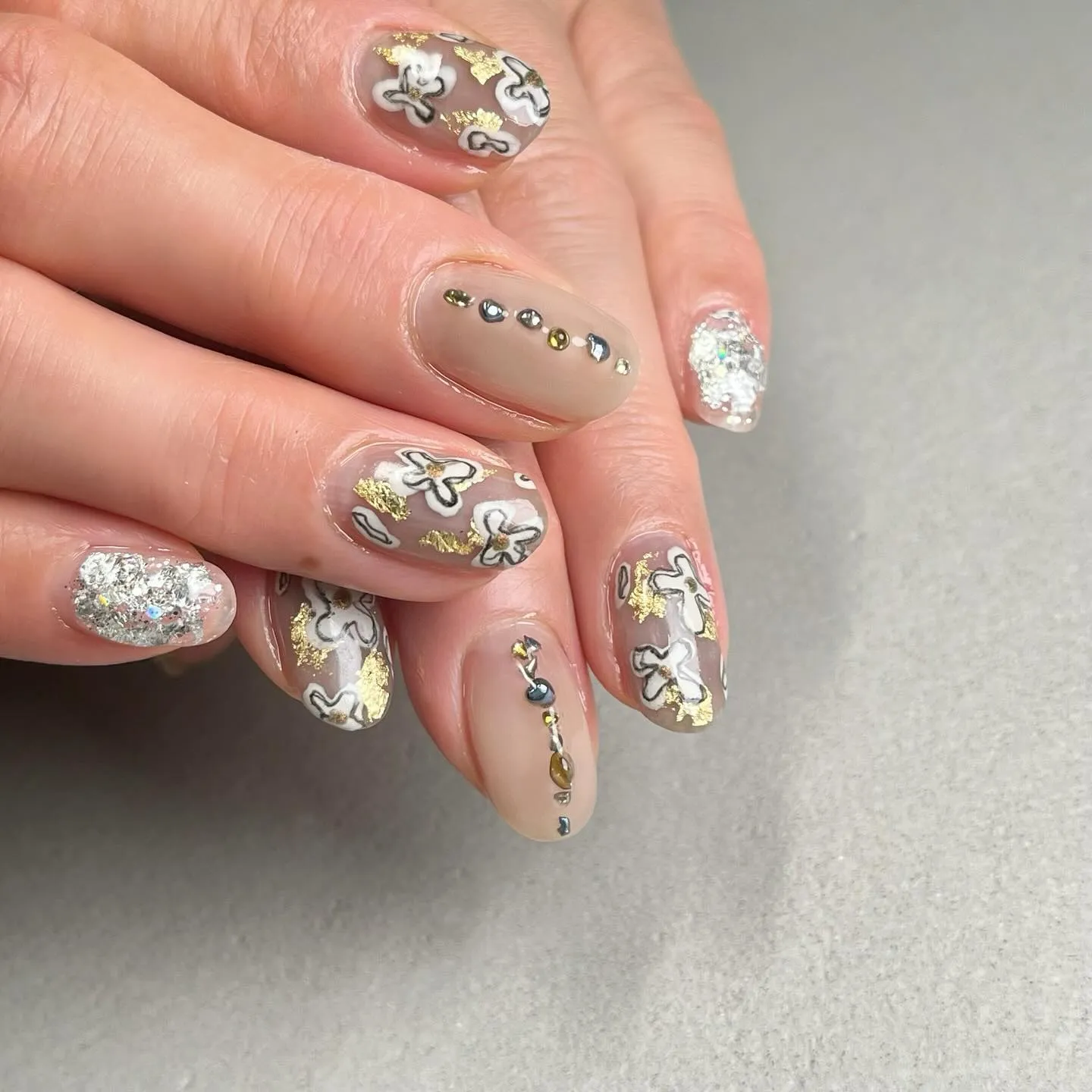 Flowerﾟ･*:.｡❁落書きネイル￤横浜ニュアンスネイル...