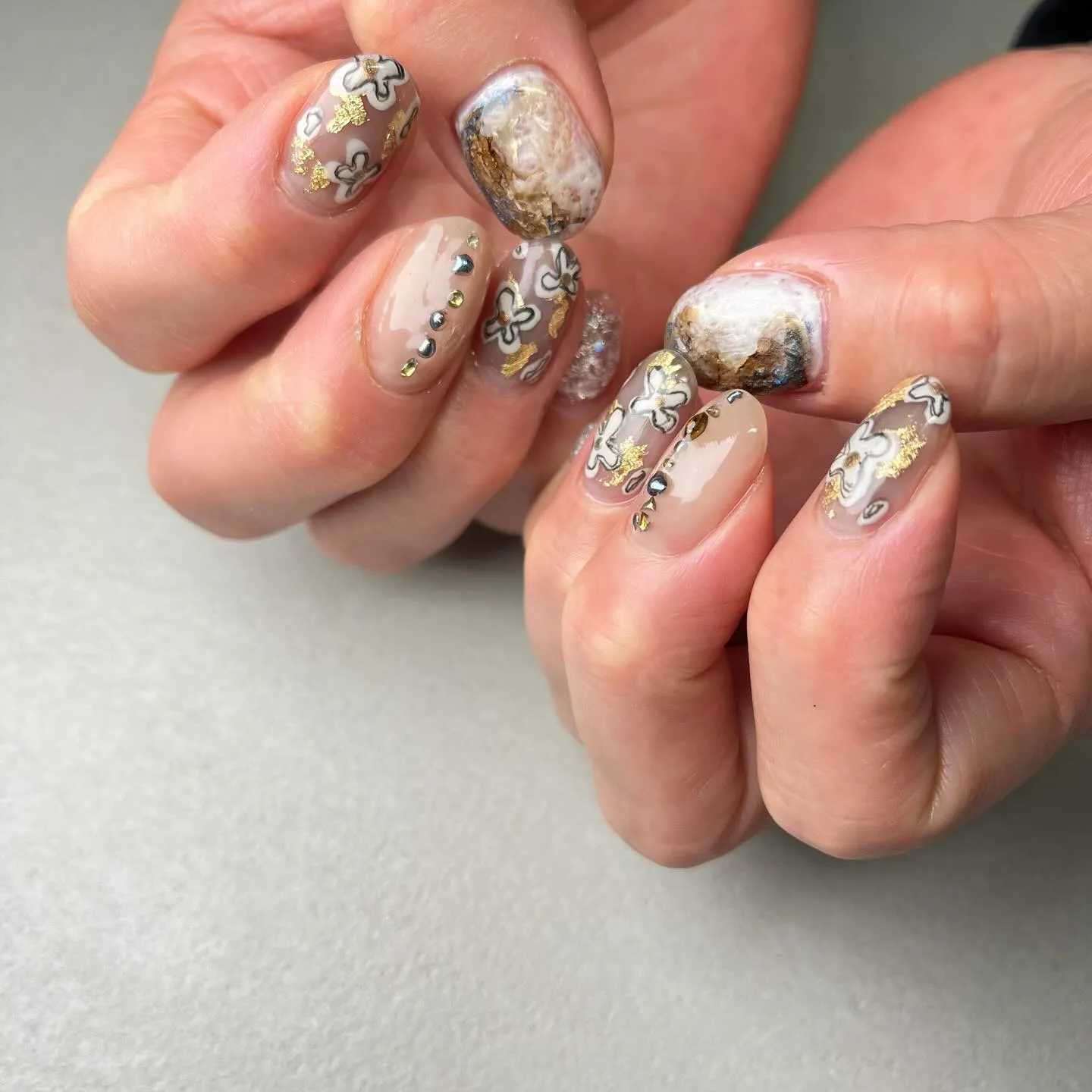 Flowerﾟ･*:.｡❁落書きネイル￤横浜ニュアンスネイル...