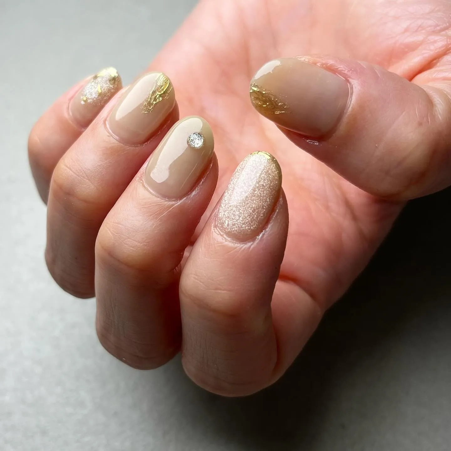 SHEER beige♡卒業式ママネイル￤横浜ニュアンスネイ...